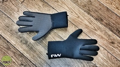 Noutate pentru 2022! Mănușile Northwave Fast Scuba, testate de Freerider.ro!